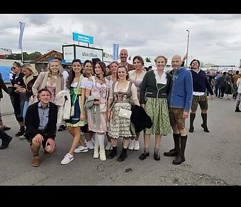 🎡🍺 Team-Ausflug 2025 – O’zapft is! 🍺🎡
Am 4. Oktober ging’s für das VET Zentrum Team auf die Wiesn nach München!... 🎡🍺 Team-Ausflug 2025 – O’zapft is! 🍺🎡
Am 4. Oktober ging’s für das VET Zentrum Team auf die Wiesn nach München!...